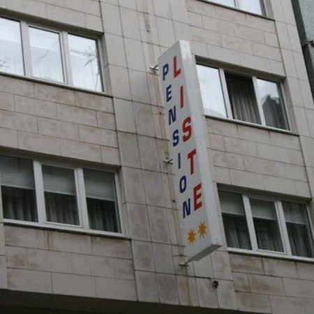 Hostal Liste Station A Coruna Exterior photo